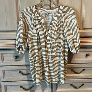 Puff sleeve animal print blouse